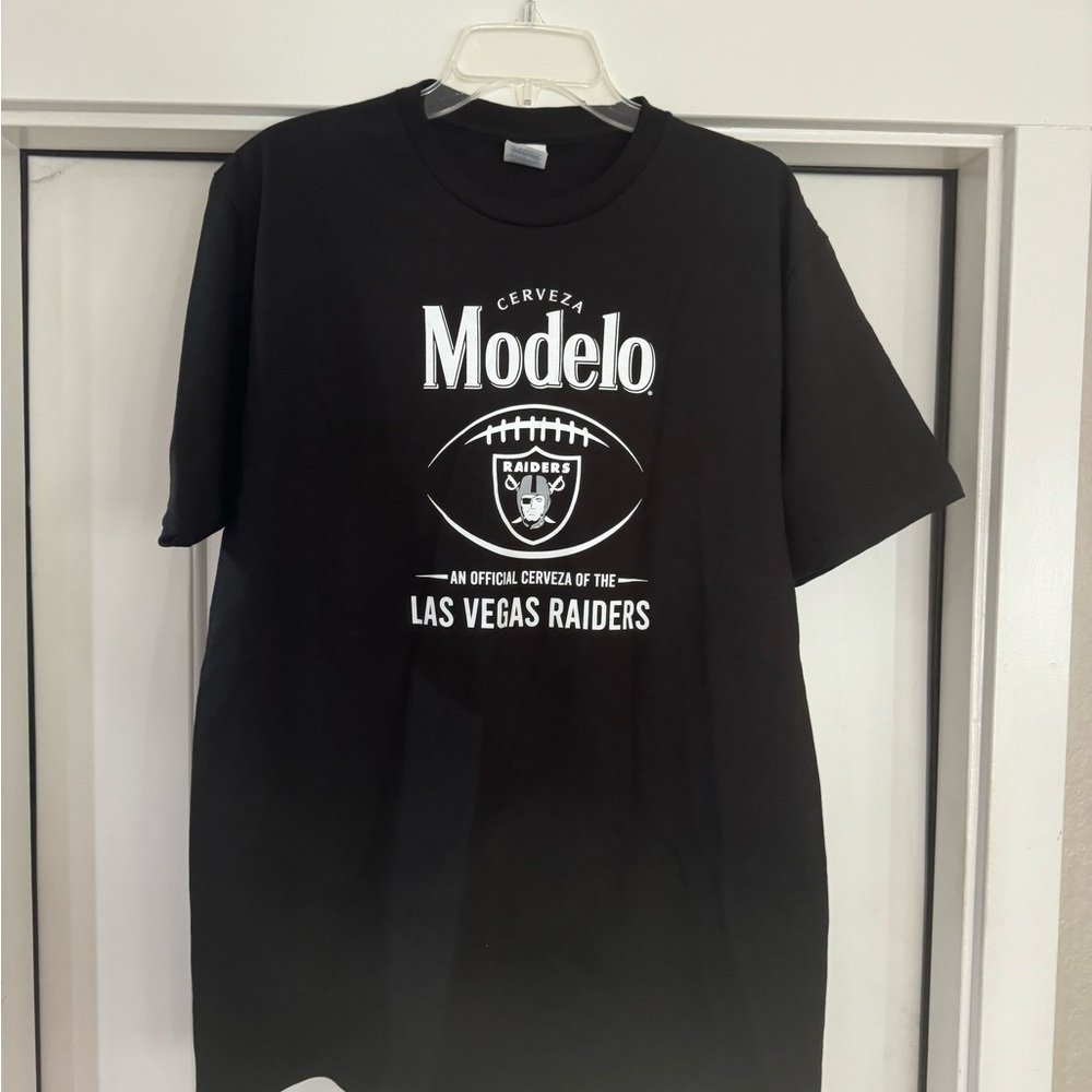 LAS VEGAS RAIDERS NFL FOOTBALL MODELO CERVEZA BEER TEE T SHIRT Men Or Women